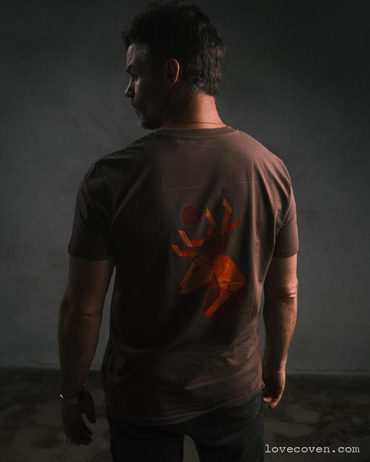 noble. by daniel gillies tee. - mocha